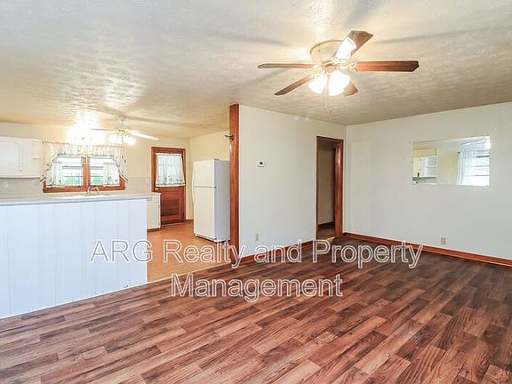 4th image of 6822 Wallis Dr