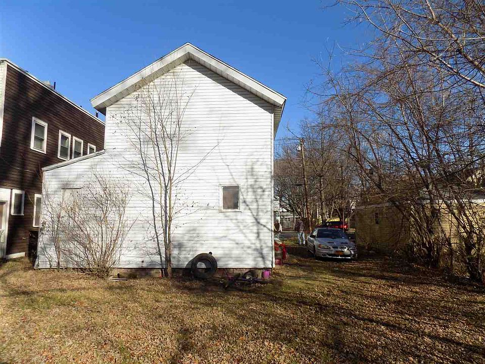 2nd image of 516 3rd St