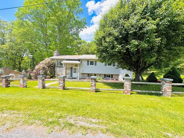 134 Burning Tree Dr, Beckley, WV 25801