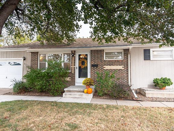 3rd image of 1117 Dover Dr