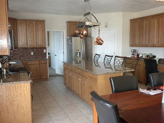 3rd image of 2454 S Palomino Dr