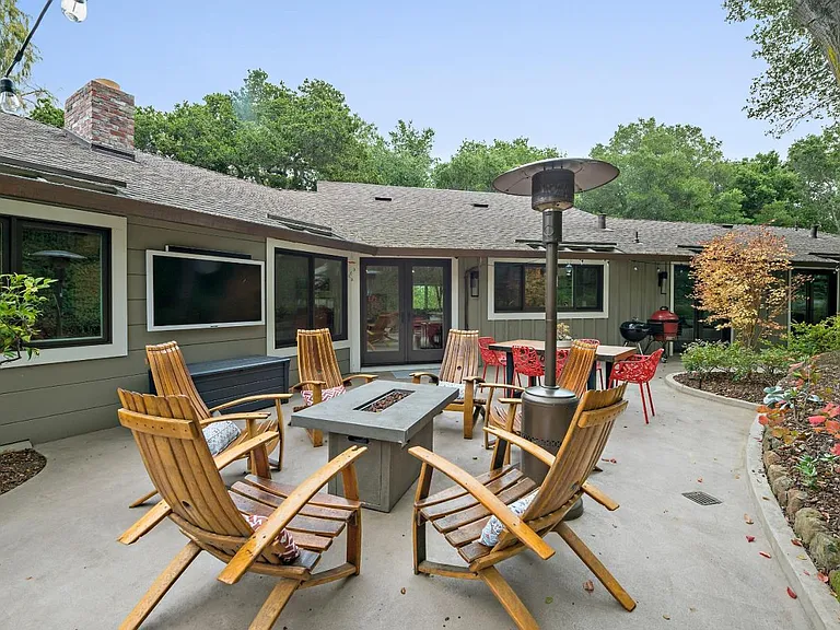 29 Eugenia Ln — Photo 43