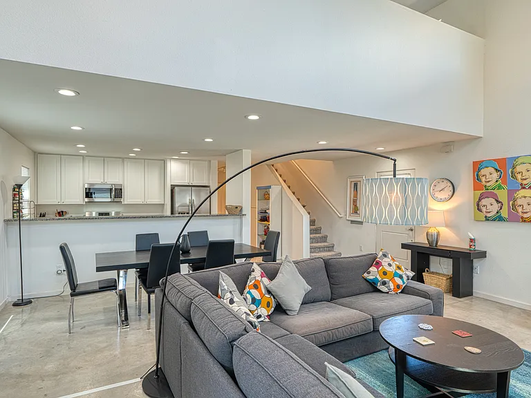 2180 W Alameda St #24 — Photo 8