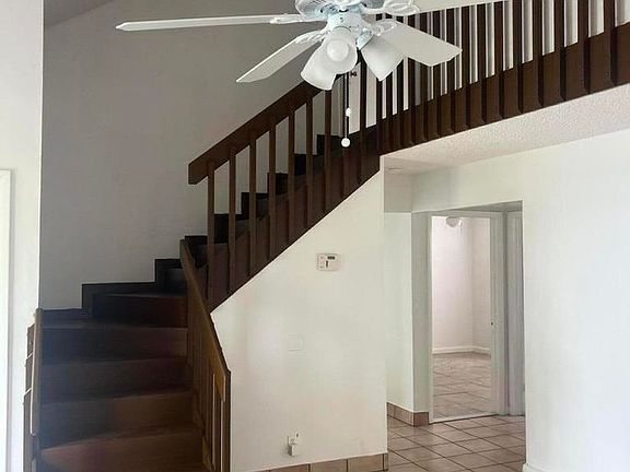 4th image of 57 Peachtree Pl #0