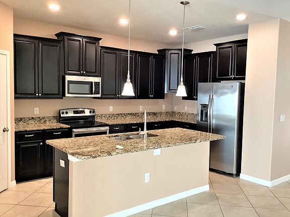 5th image of 11016 Whittney Chase Dr
