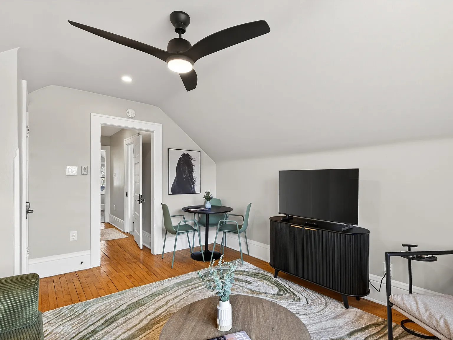 1 bed, 500 sqft, $1,795 — Photo 4
