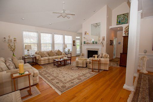 5th image of 1669 Meadow Chase Ln