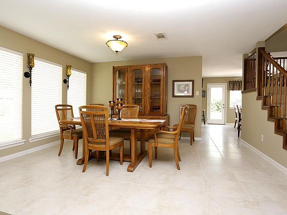 5th image of 22430 Bucktrout Ln