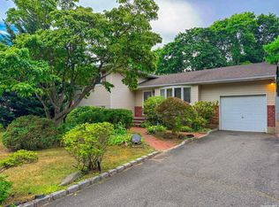 5 Otsego Pl, Commack, NY 11725