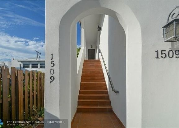 3rd image of 1509 SE 2nd Ct