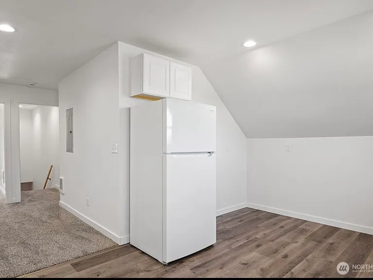 285 20th Ave #2 — Photo 5