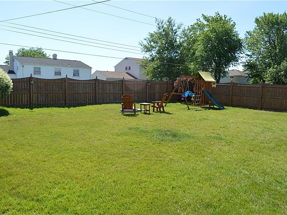4th image of 38 Ellsworth Dr
