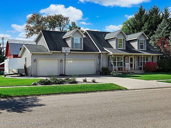 2nd image of 885 Eagles Nest Ct