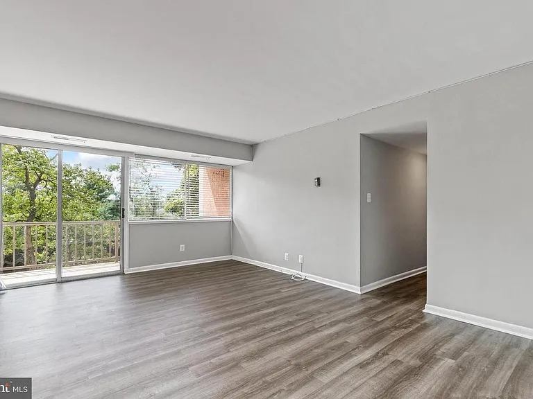 5801 Quantrell Ave — Photo 9
