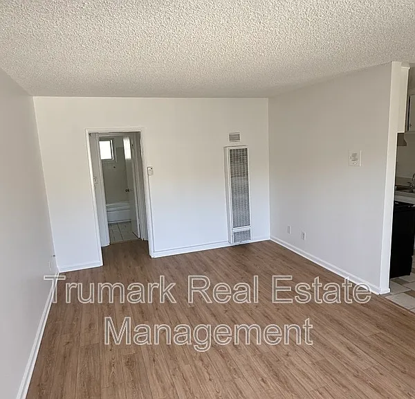 110 N Cedar St #23 — Photo 9