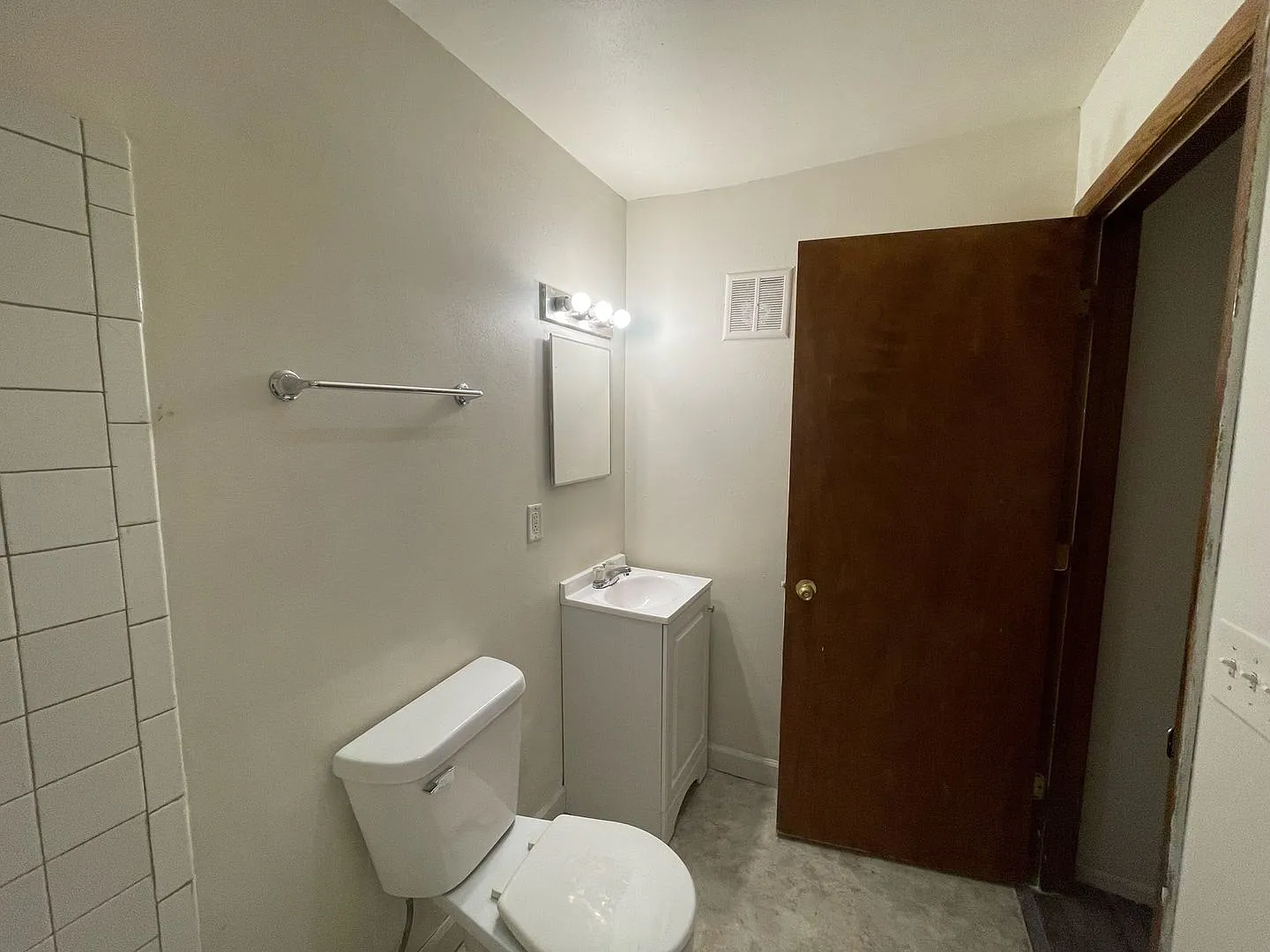 9900 W Fond Du Lac Ave — Photo 4