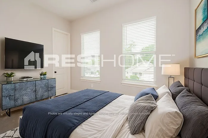 4908 Hardy St — Photo 8