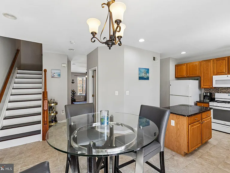 12047 Kemps Landing Cir — Photo 11
