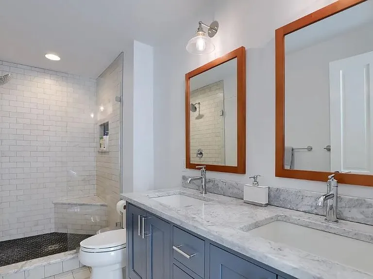729 E Orange St — Photo 17