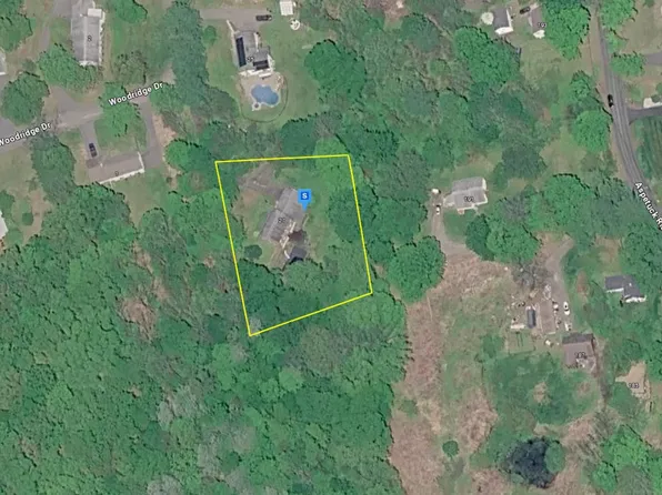 27 Vista Dr, New Milford, CT 06776