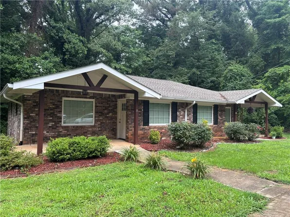 152 Fields Landing Dr, Canton, GA 30114