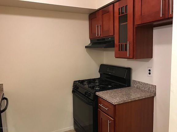 5th image of 27A Francine Ct #103A
