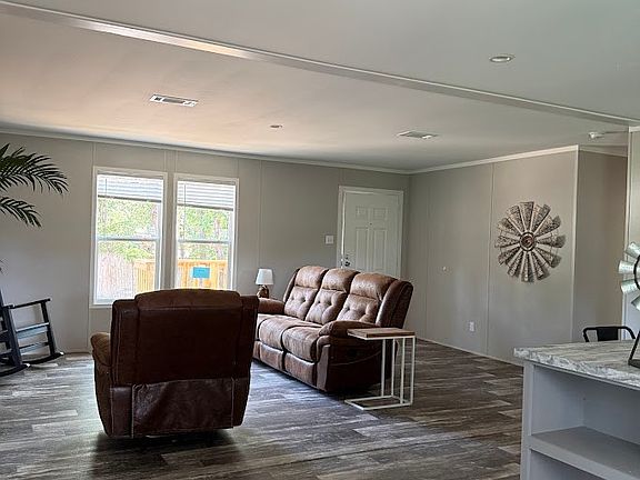 5th image of 1628 Pelican Ct