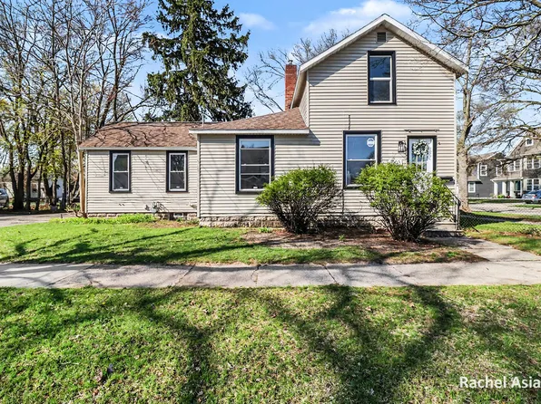 1203 4th St, Muskegon, MI 49441