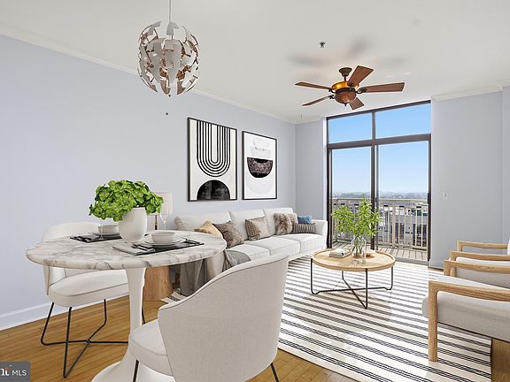 2nd image of 1201 N Garfield St APT Penthouse 02
