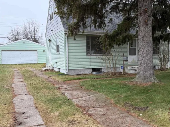 212 N Gladstone Ave, South Bend, IN 46619