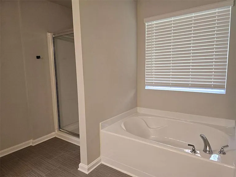 213 N Fortune Way — Photo 16