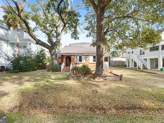 3rd image of 912 Jones Ave