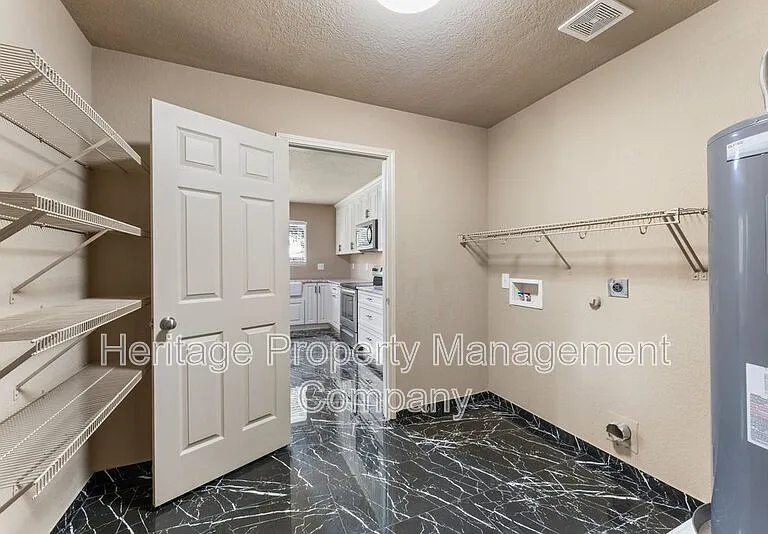 5819 Providence Oak — Photo 36