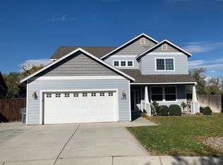 424 Charbonneau Dr, Richland, WA 99352
