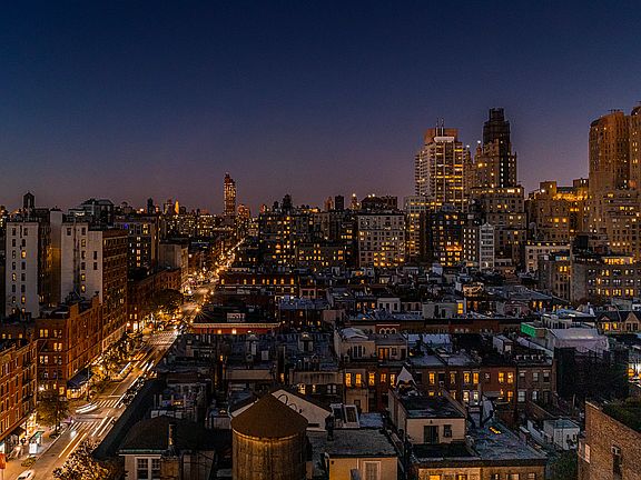 3rd image of 45 W 67th St #16AF