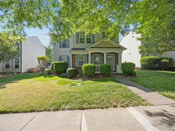 184 Townpark Dr, Bermuda Run, NC 27006