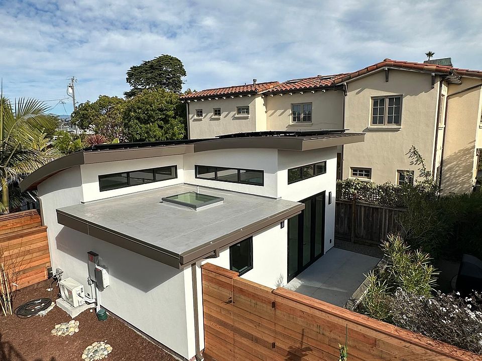 1st image of 450 38th Ave