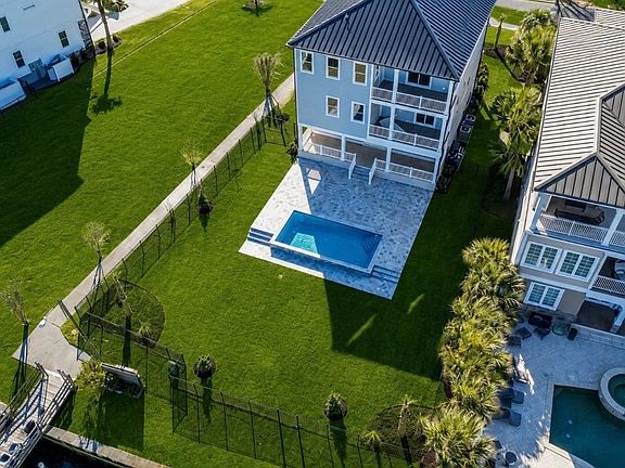 2nd image of 1316 Marina Bay Dr.