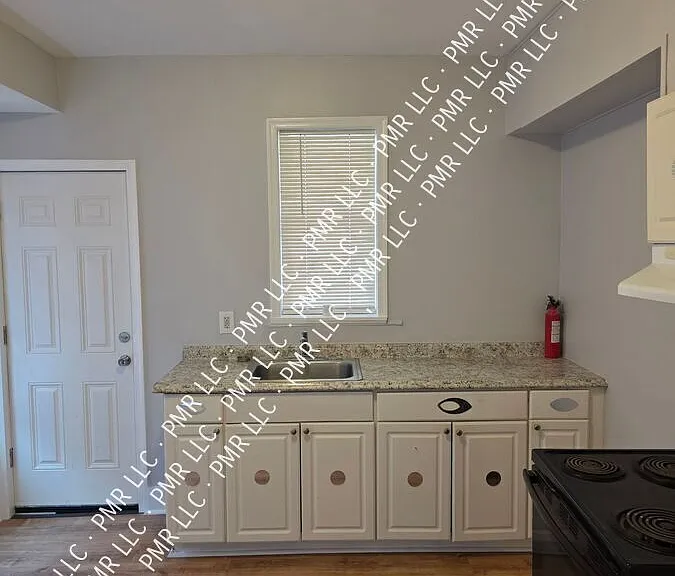3135 Jasper St — Photo 40