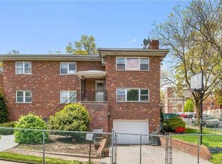489 Throggs Neck Expy, Bronx, NY 10465