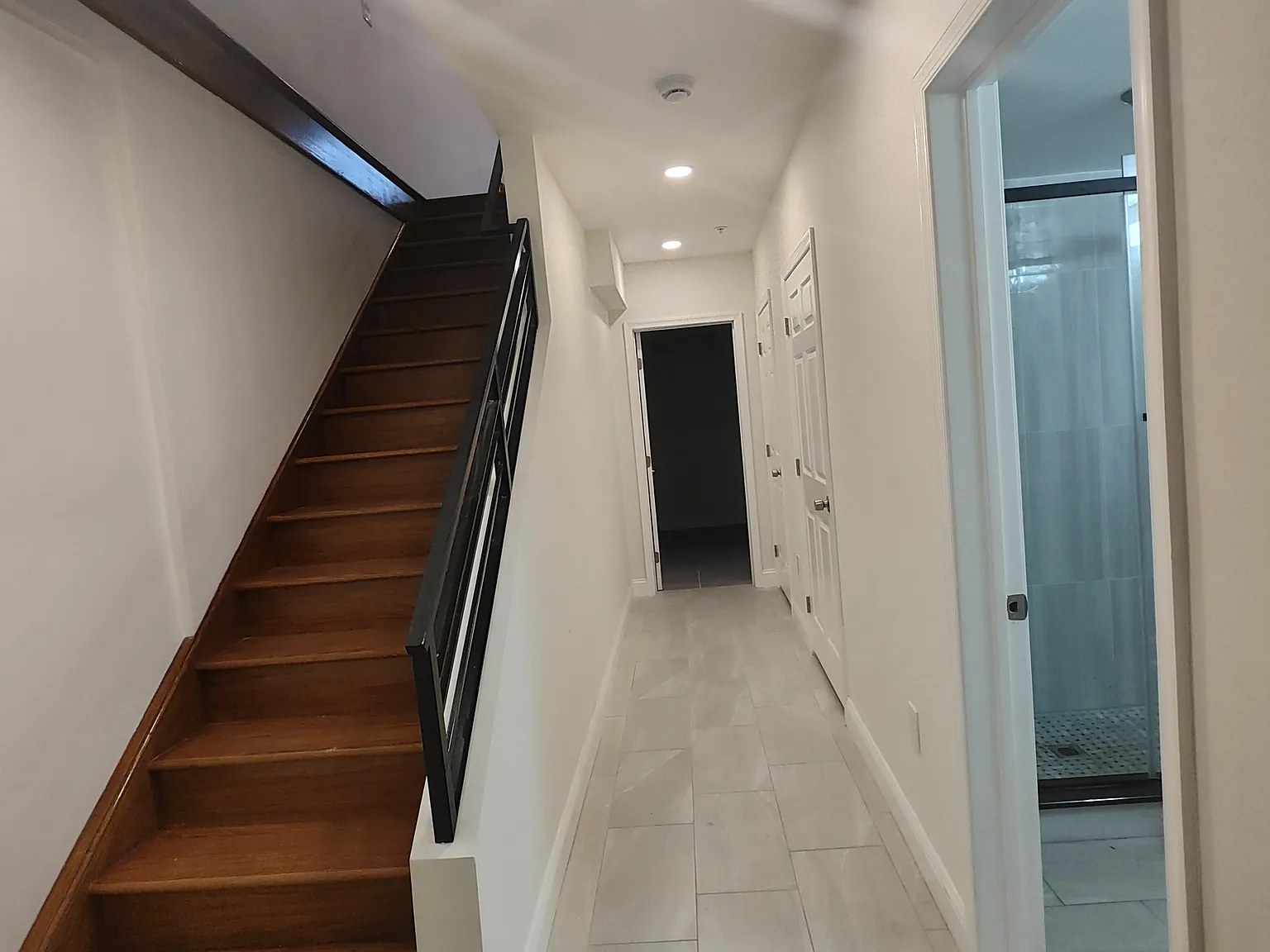 3 bed, 1.5 bath, 1430 sqft, $1,950 — Photo 4