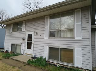 1312 Pinehurst Dr, Bloomington, IL