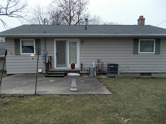 3rd image of 318 13th Ave NE