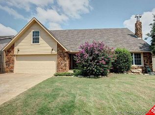 7111 E 86th Pl, Tulsa, OK 74133