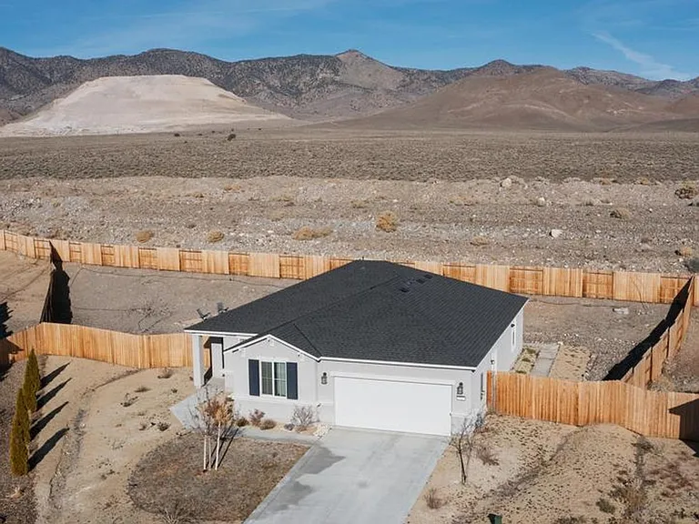 326 Redwall Ct — Photo 2