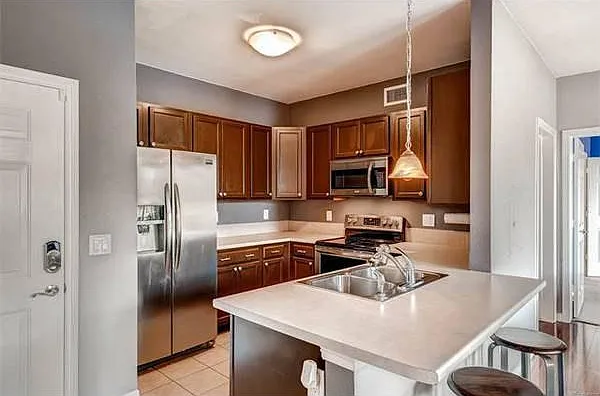 2 bed, 1150 sqft, $1,950 — Photo 2