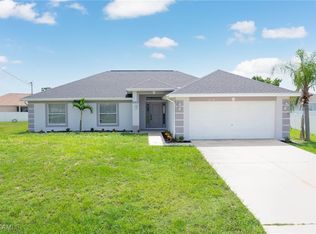 1518 NE 43rd Ln, Cape Coral, FL 33909