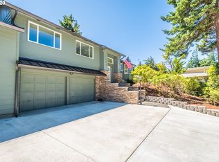 1330 Mulberry Ln, Florence, OR 97439