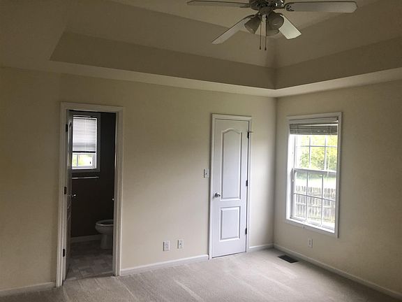 4th image of 615 Ashley Oaks Dr
