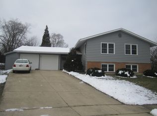 6416 Halsey Dr, Woodridge, IL
